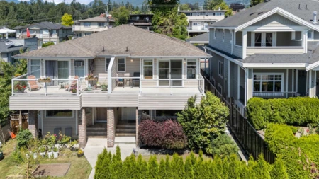 2 460 W 6th Street, North Vancouver, BC, North Vancouver — Half Duplex for sale