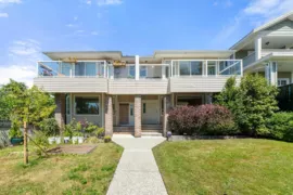 2 460 W 6th Street, North Vancouver, BC
