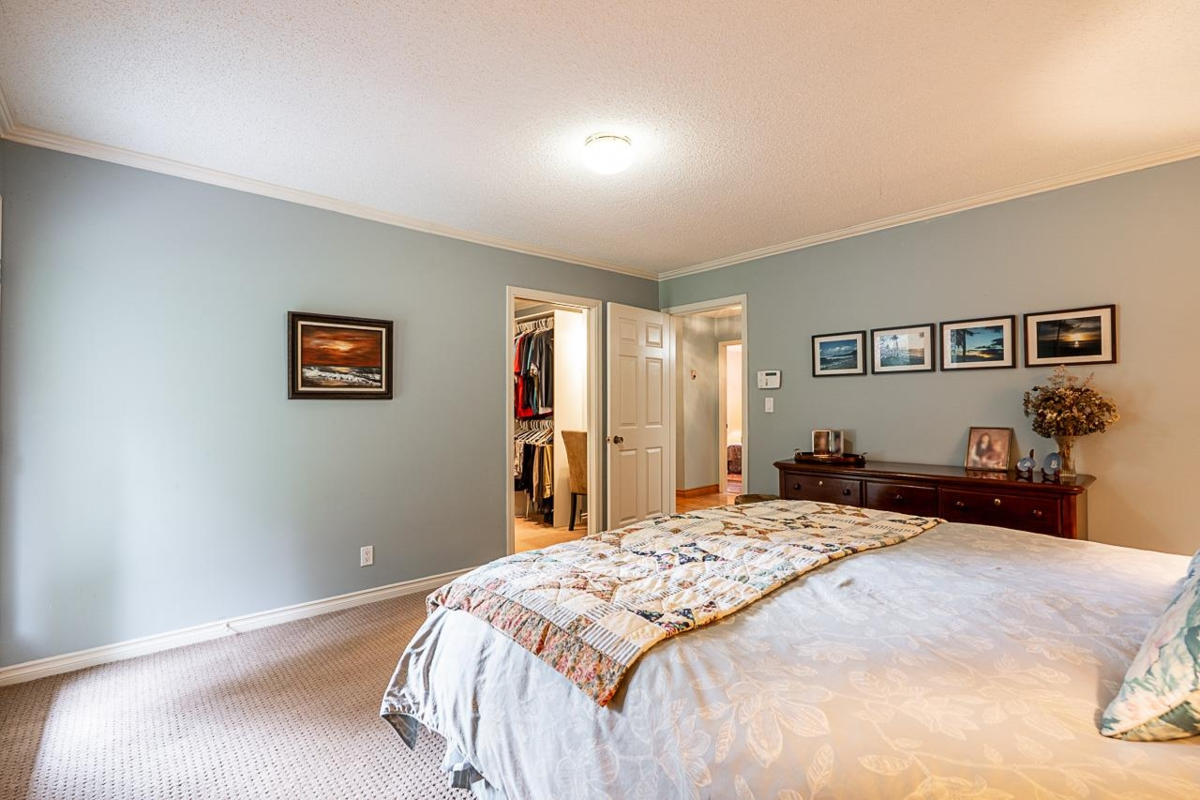 Entry Foyer Photo of 10194 173 Street, Surrey, BC