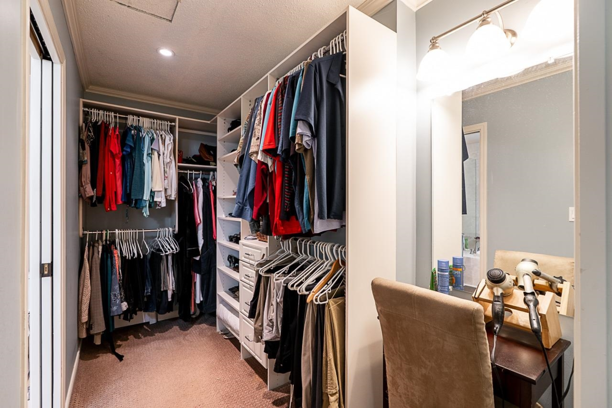 Hallway Photo of 10194 173 Street, Surrey, BC