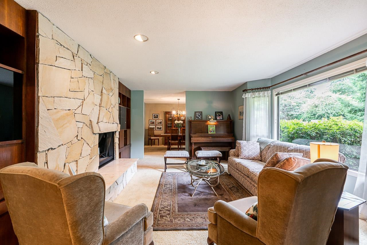 Kitchen Photo of 10194 173 Street, Surrey, BC