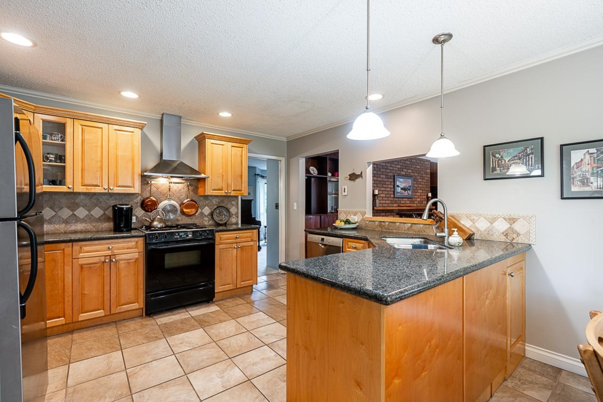 Powder Room Photo of 10194 173 Street, Surrey, BC