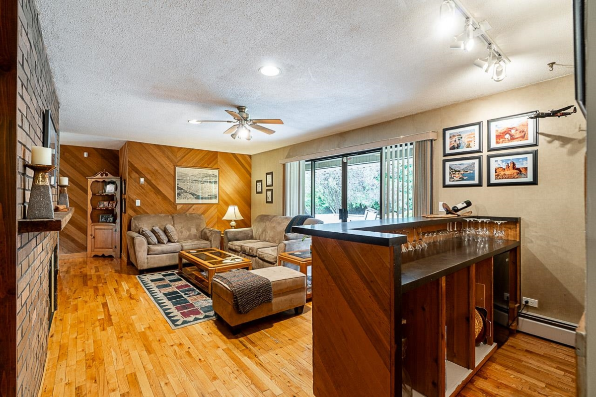 Walk-In Closet Photo of 10194 173 Street, Surrey, BC