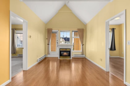 Primary Bedroom Photo of PH5 5555 13a Avenue, Delta, BC