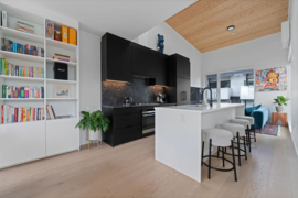 201 650 E 2nd Street, North Vancouver, BC