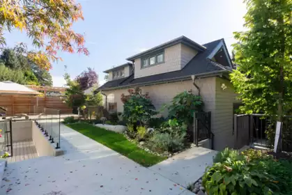 Swimming Pool Photo of 3792 W 34th Avenue, Vancouver, BC