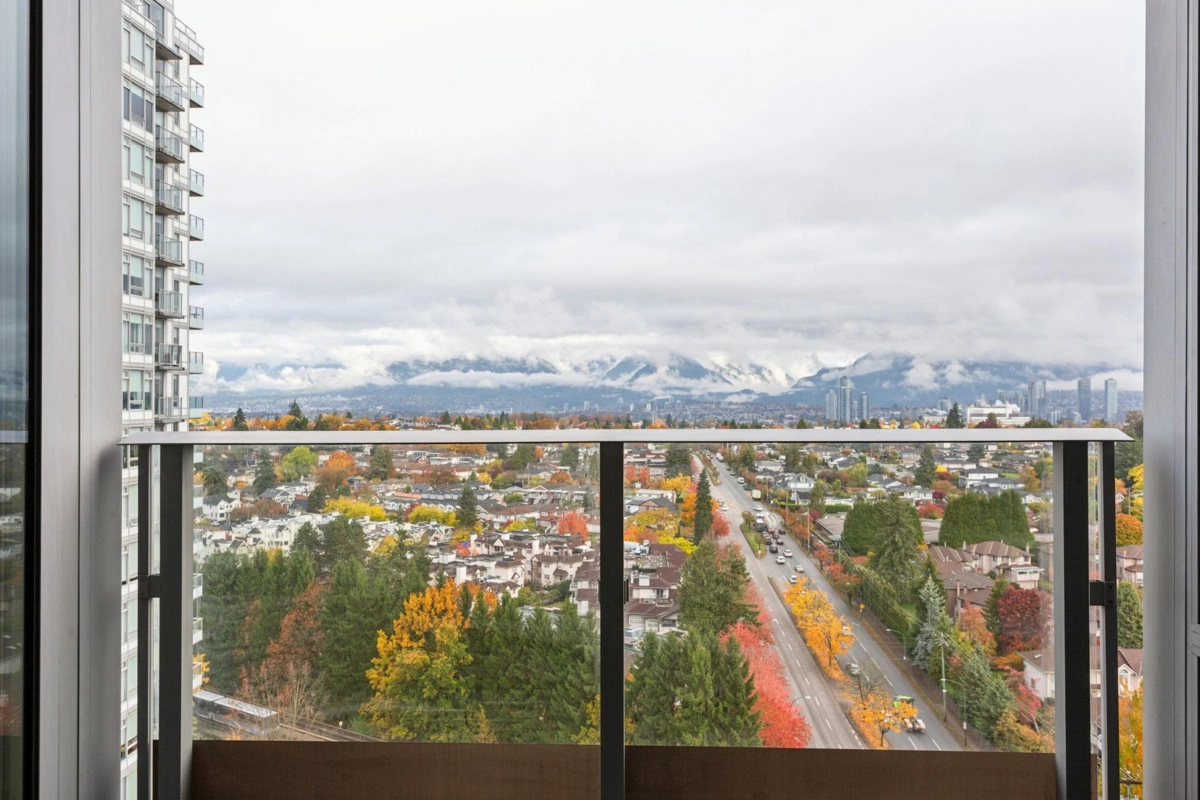 Backyard Photo of 2003 5515 Boundary Road, Vancouver, BC