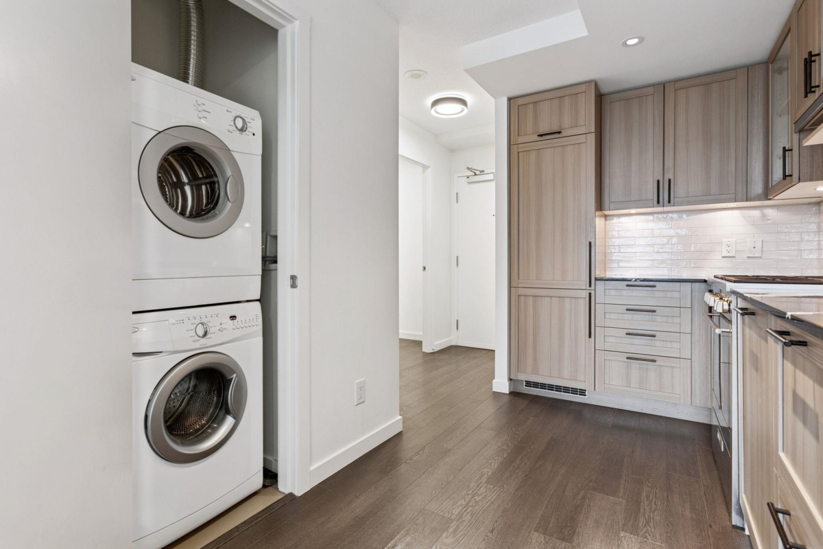 Basement Recreation Room Photo of 2003 5515 Boundary Road, Vancouver, BC