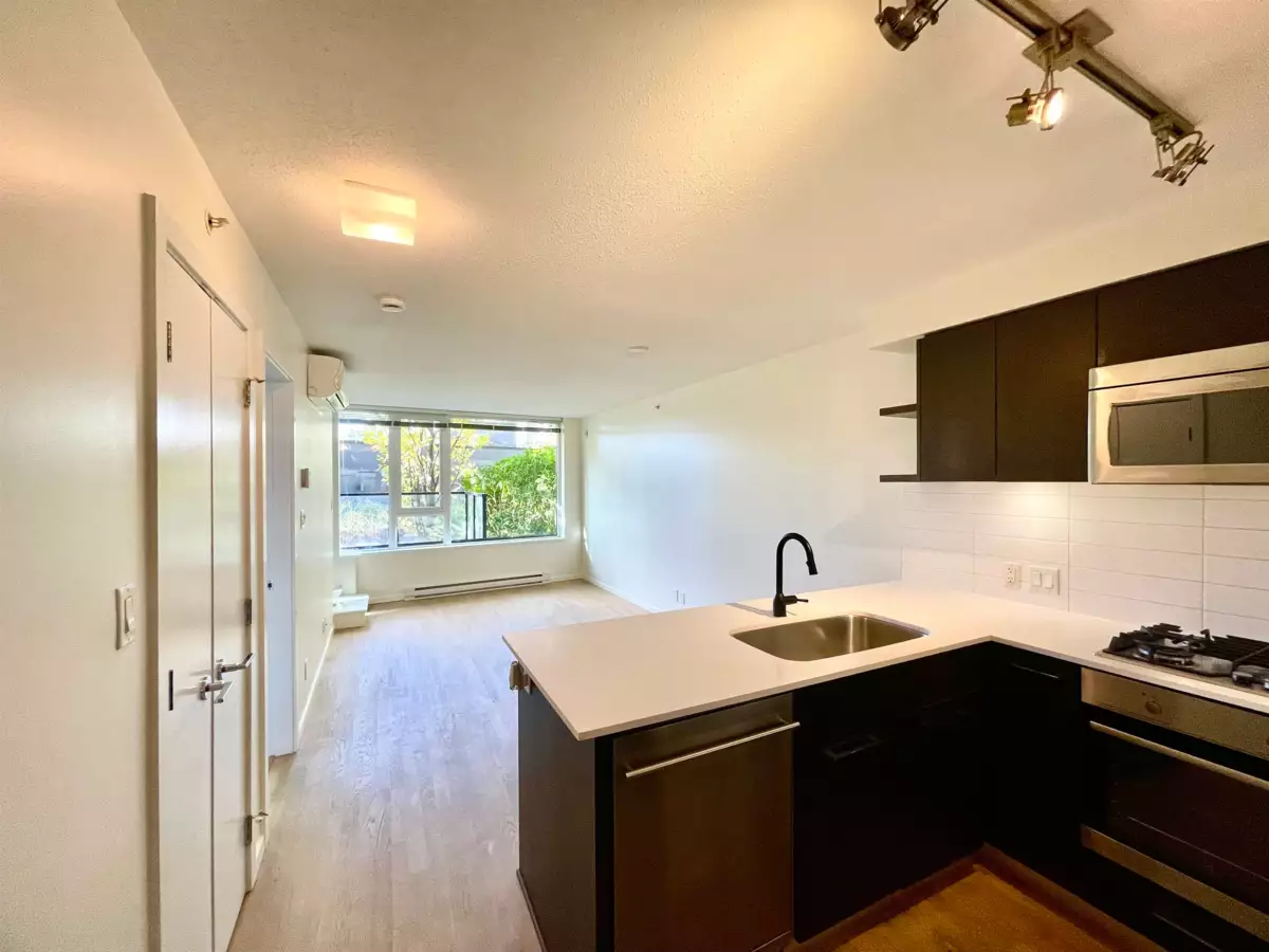 Kitchen Island Photo of 707 7733 Firbridge Way, Richmond, BC