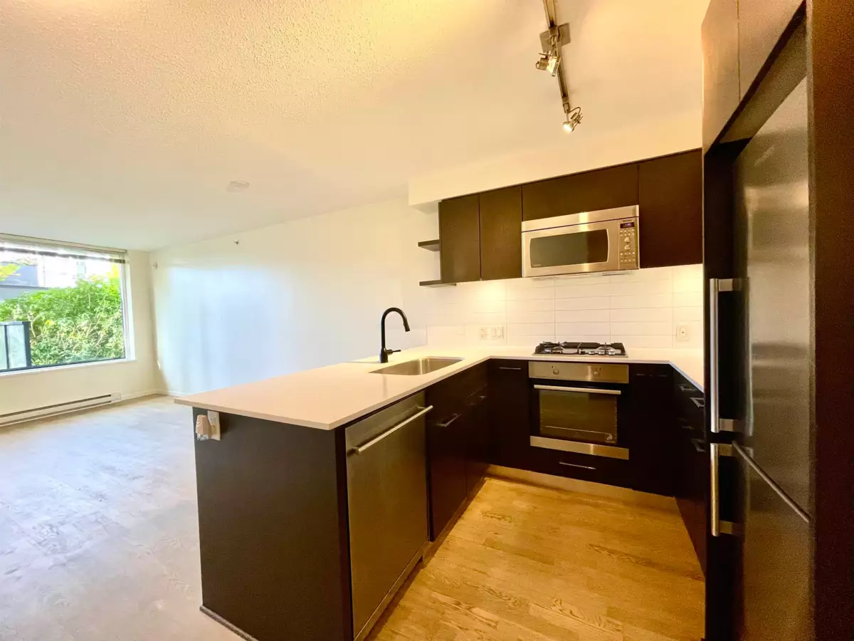 Primary Bathroom Photo of 707 7733 Firbridge Way, Richmond, BC