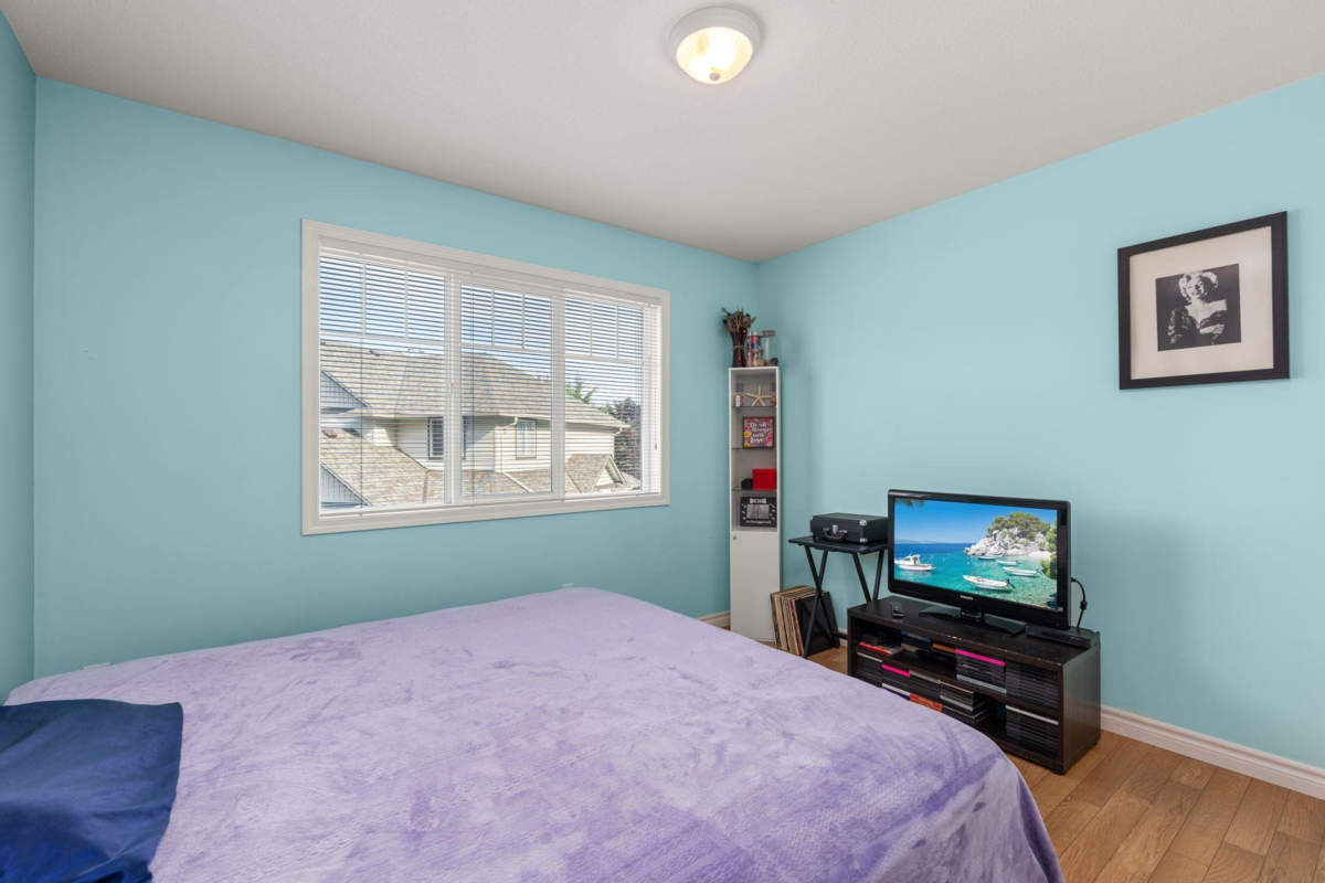 Garage Interior Photo of 106 46360 Valleyview Road, Chilliwack, BC