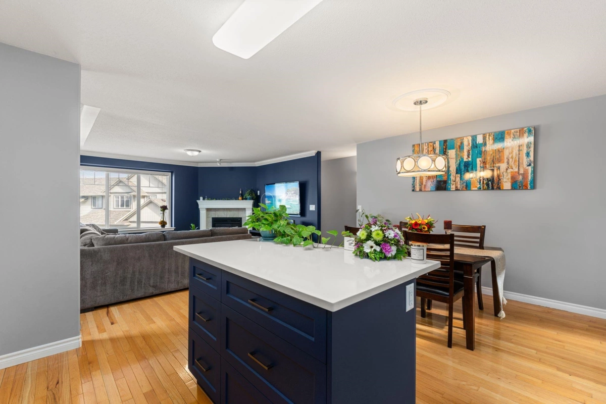 Laundry Room Photo of 106 46360 Valleyview Road, Chilliwack, BC