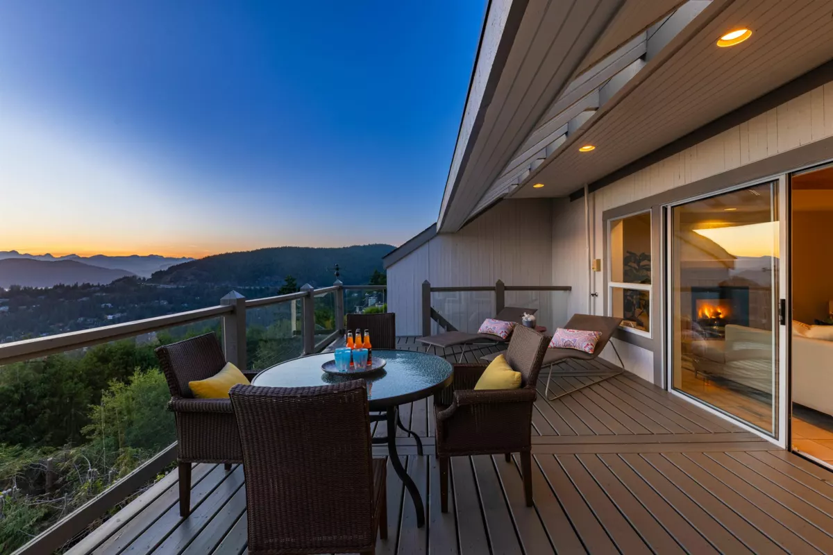 Backyard Photo of 5433 Monte Bre Place, West Vancouver, BC