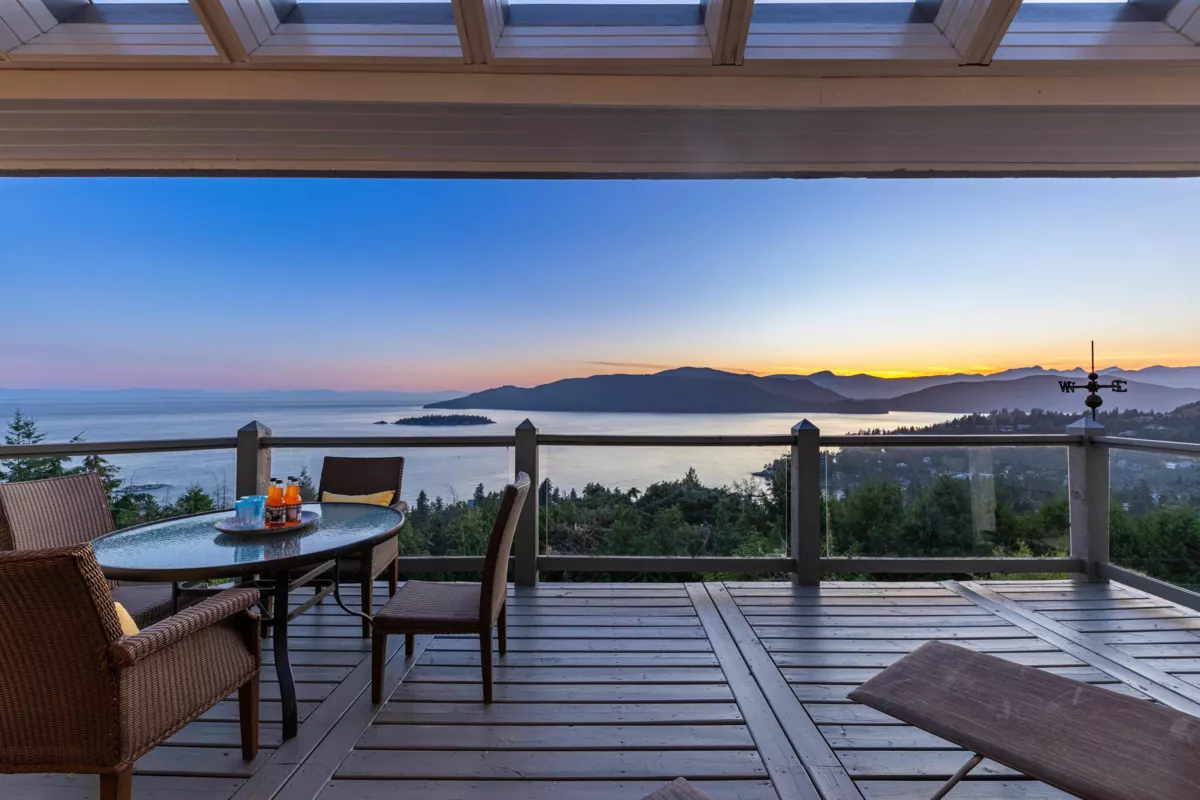 Exterior Front Photo of 5433 Monte Bre Place, West Vancouver, BC