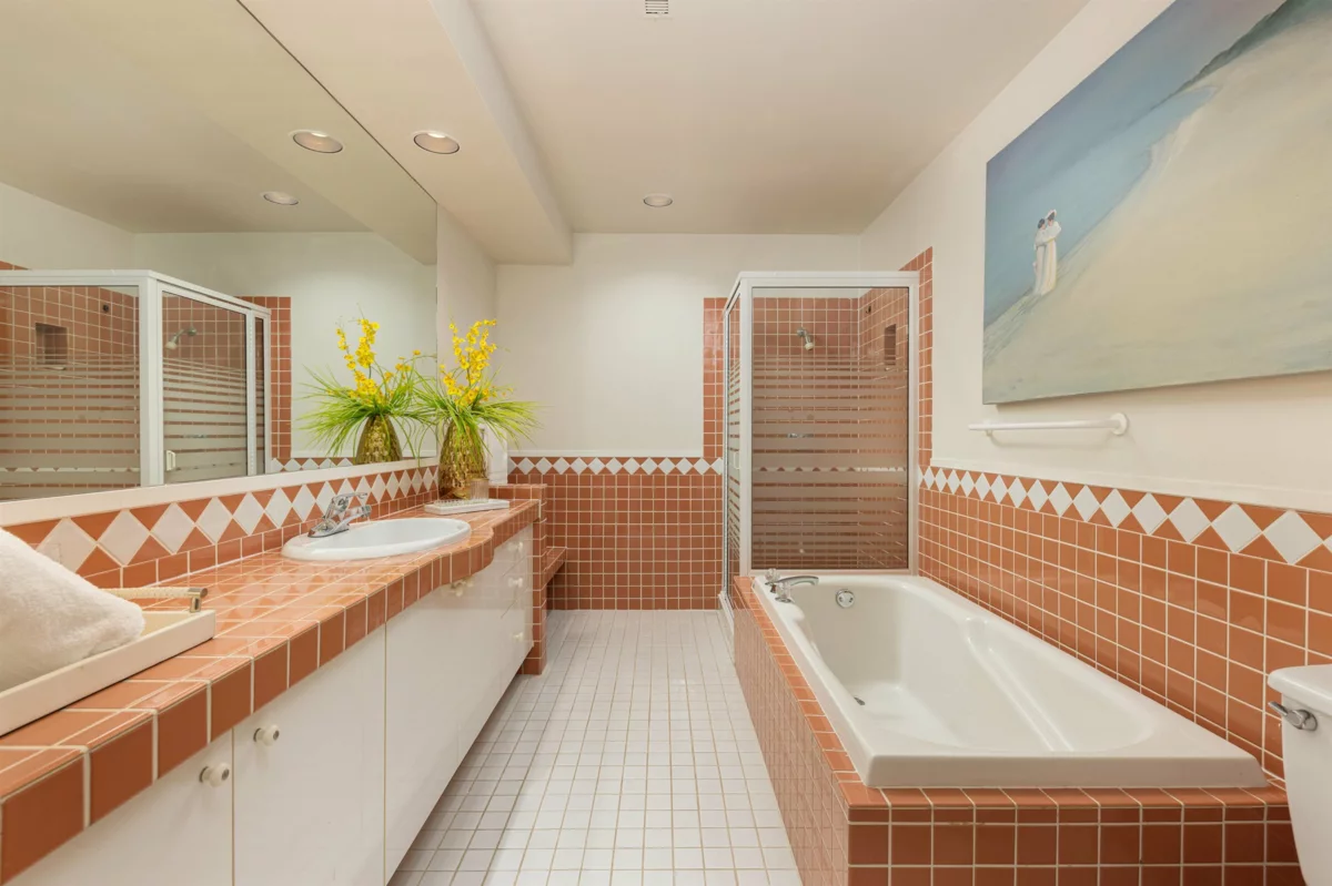 Hallway Photo of 5433 Monte Bre Place, West Vancouver, BC