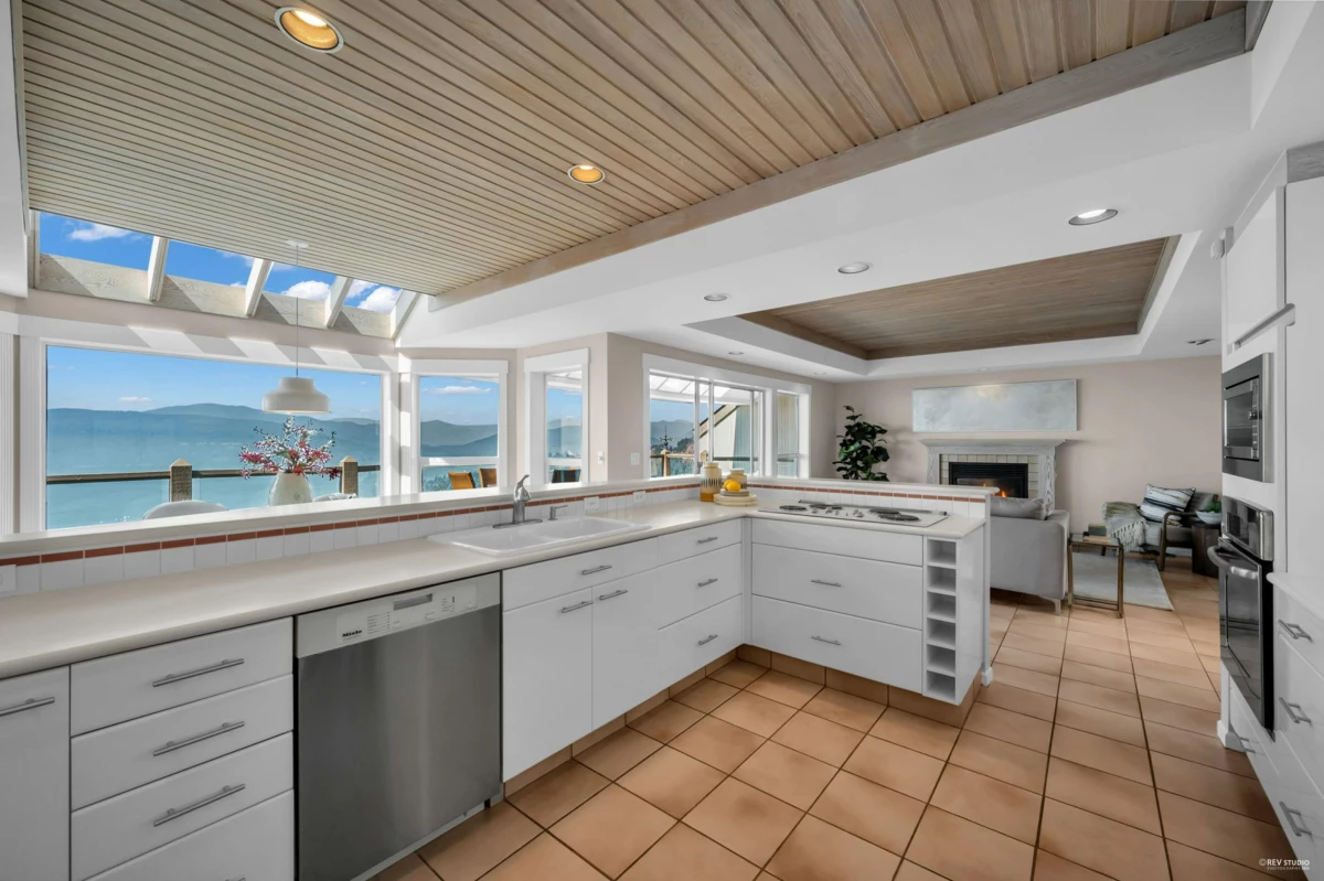 Primary Bedroom Photo of 5433 Monte Bre Place, West Vancouver, BC