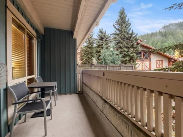 215C 2036 London Lane, Whistler, BC, Whistler — Apartment/Condo for sale