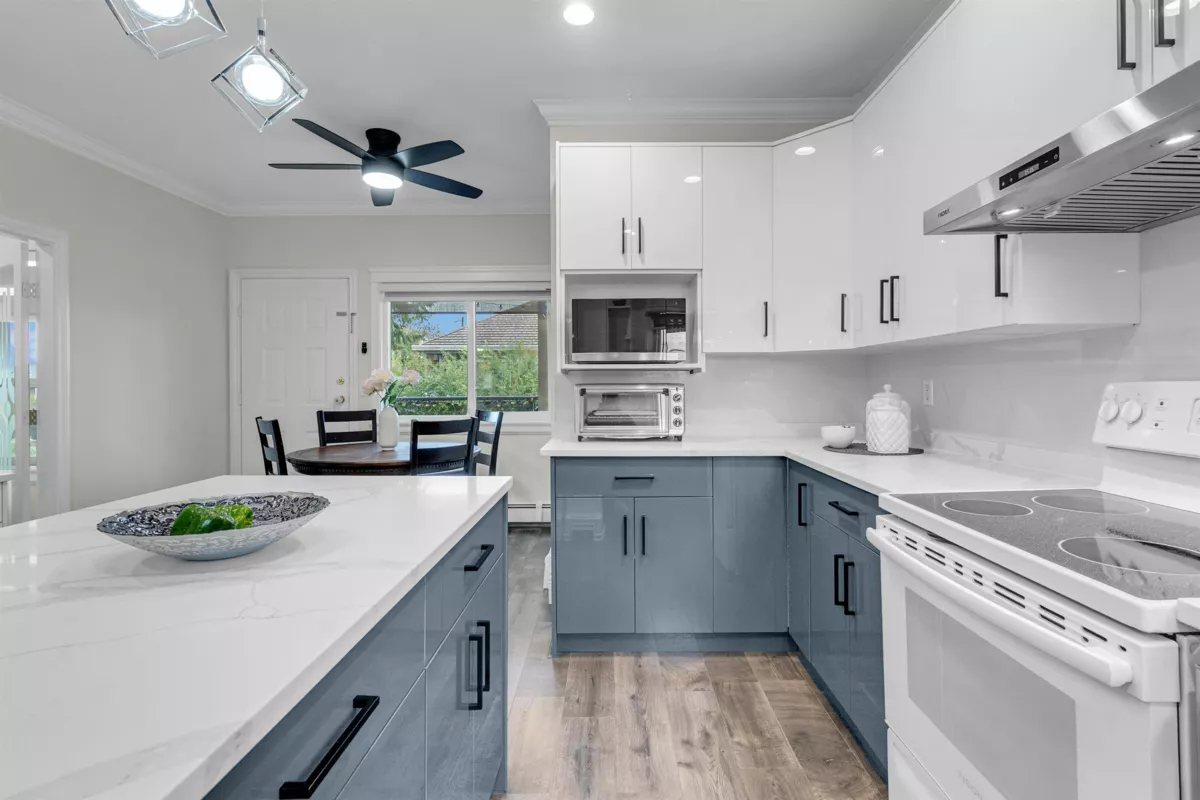 Dining Area Photo of 13185 73 Avenue, Surrey, BC