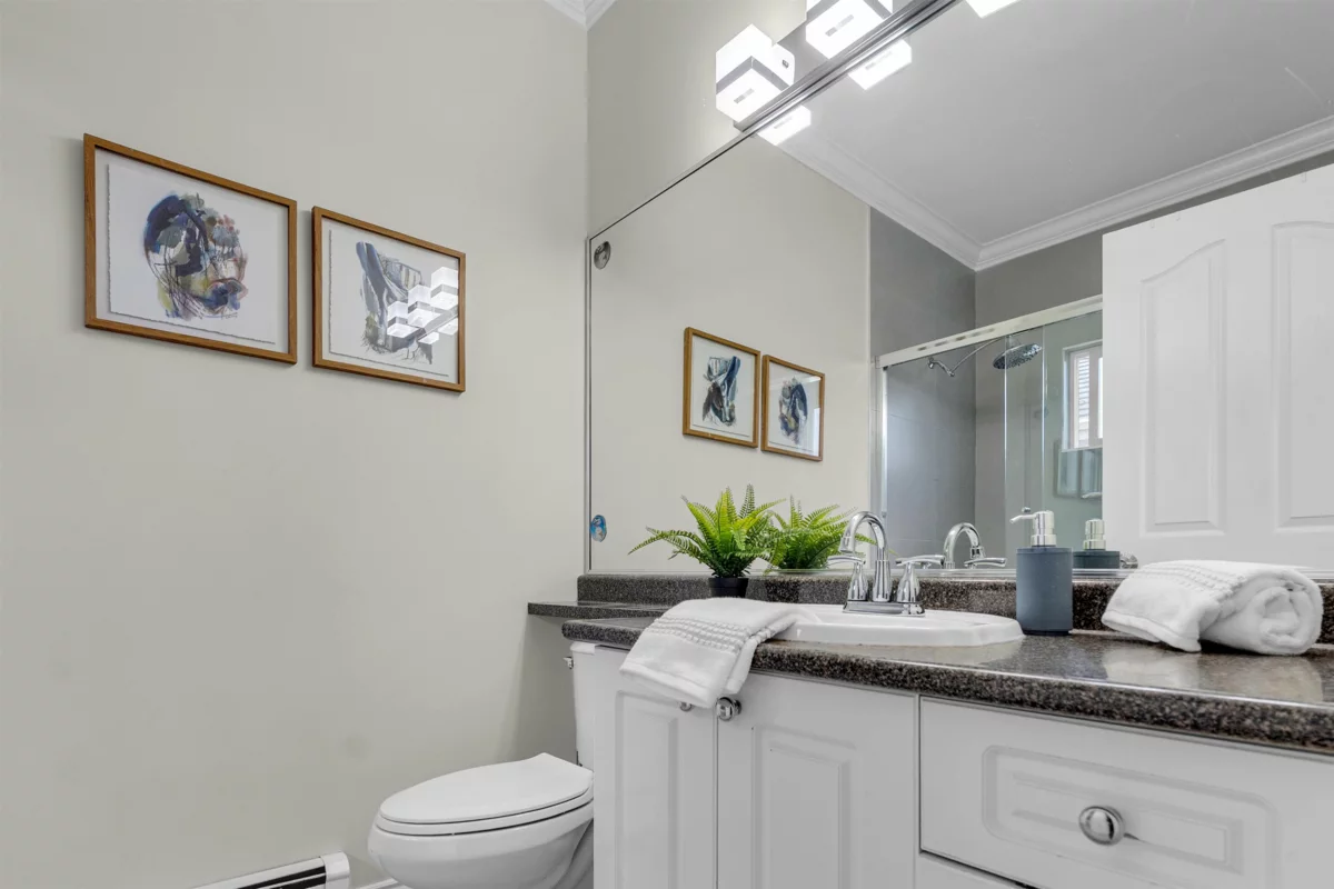 Guest Bathroom Photo of 13185 73 Avenue, Surrey, BC