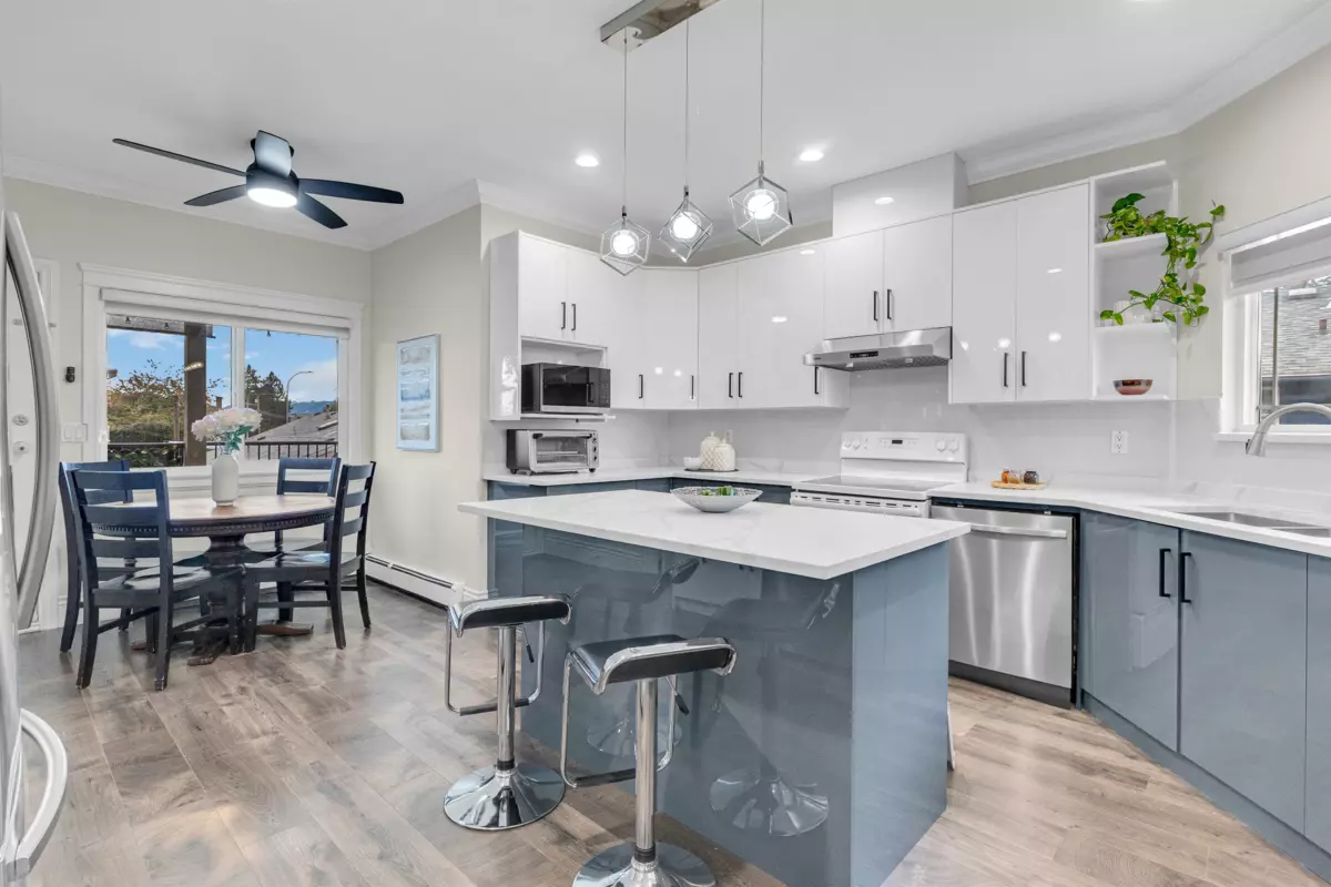 Kitchen Photo of 13185 73 Avenue, Surrey, BC