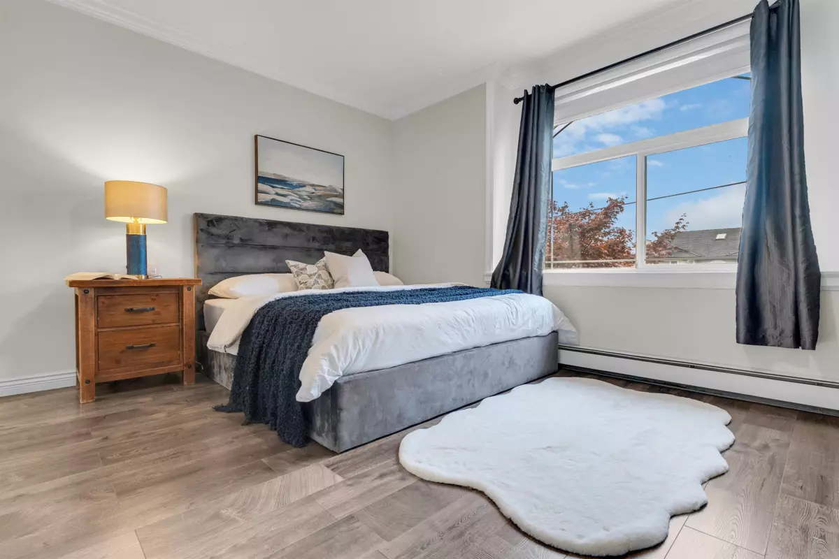 Powder Room Photo of 13185 73 Avenue, Surrey, BC