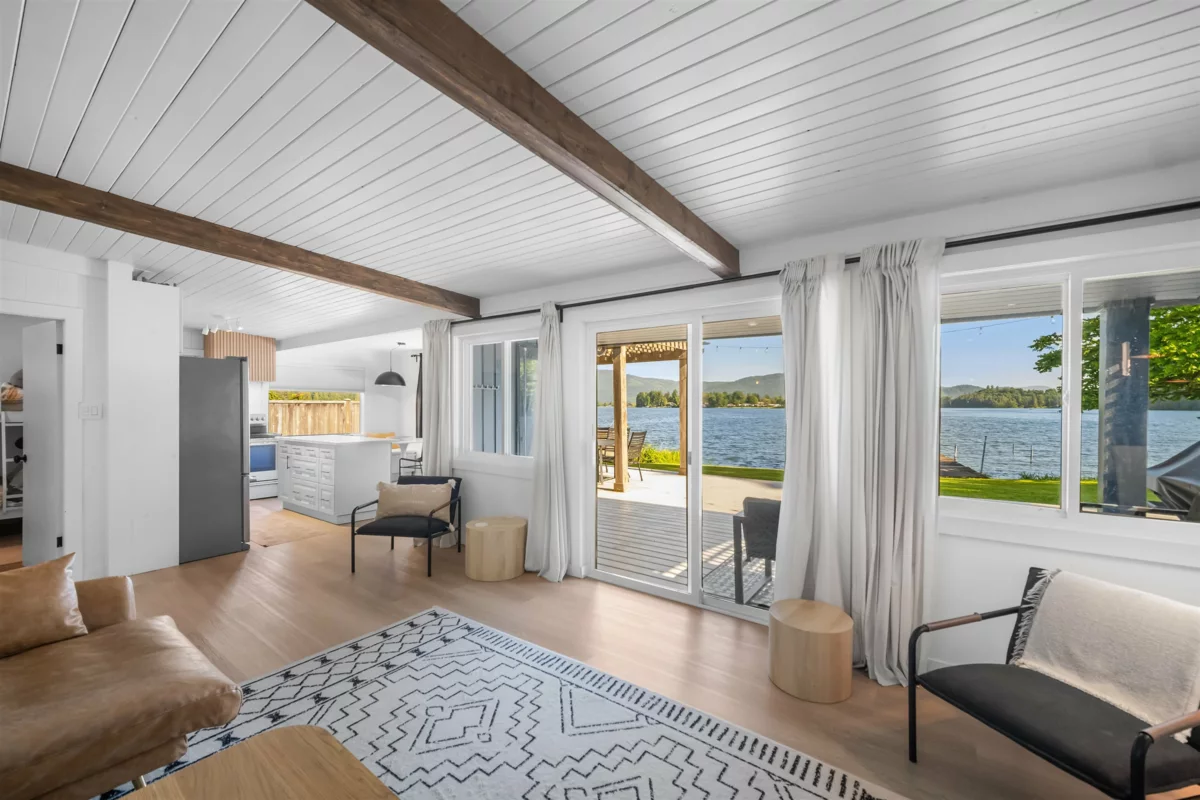 Breakfast Nook Photo of 35240 Sward Road, Mission, BC