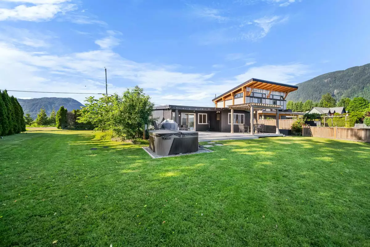 Front Yard Photo of 35240 Sward Road, Mission, BC