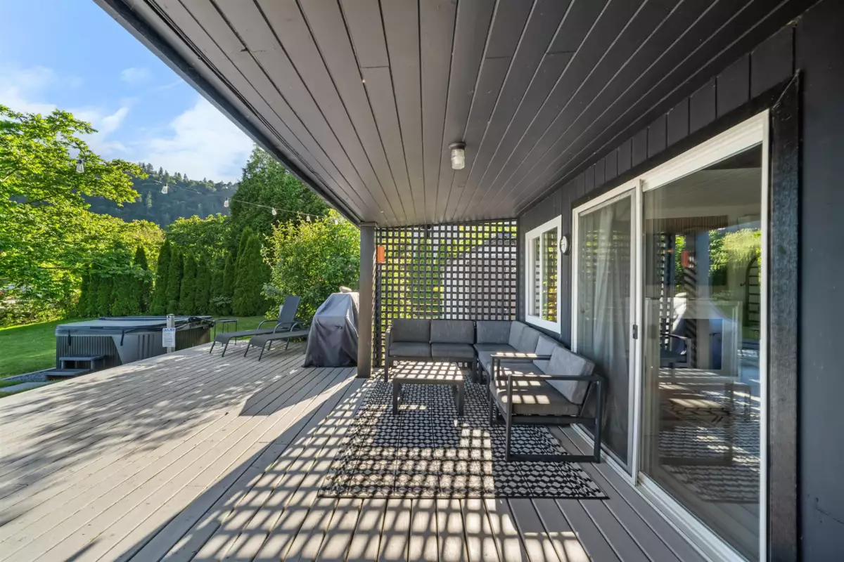 Living Room Photo of 35240 Sward Road, Mission, BC