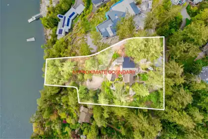 5056 The Byway, West Vancouver, BC, West Vancouver — 2 bed single family residence for sale