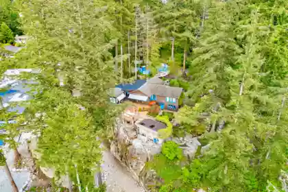 5056 The Byway, West Vancouver, BC