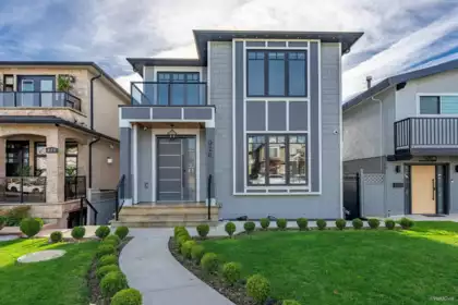 1 926 E 58th Avenue, Vancouver, BC, South Vancouver — 7 bed single family residence for sale