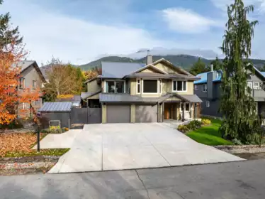 1469 Olive Street, Pemberton, BC, Pemberton — Single Family Residence for sale