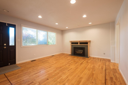 15661 Roper Avenue, White Rock, BC, White Rock — Single Family Residence for sale
