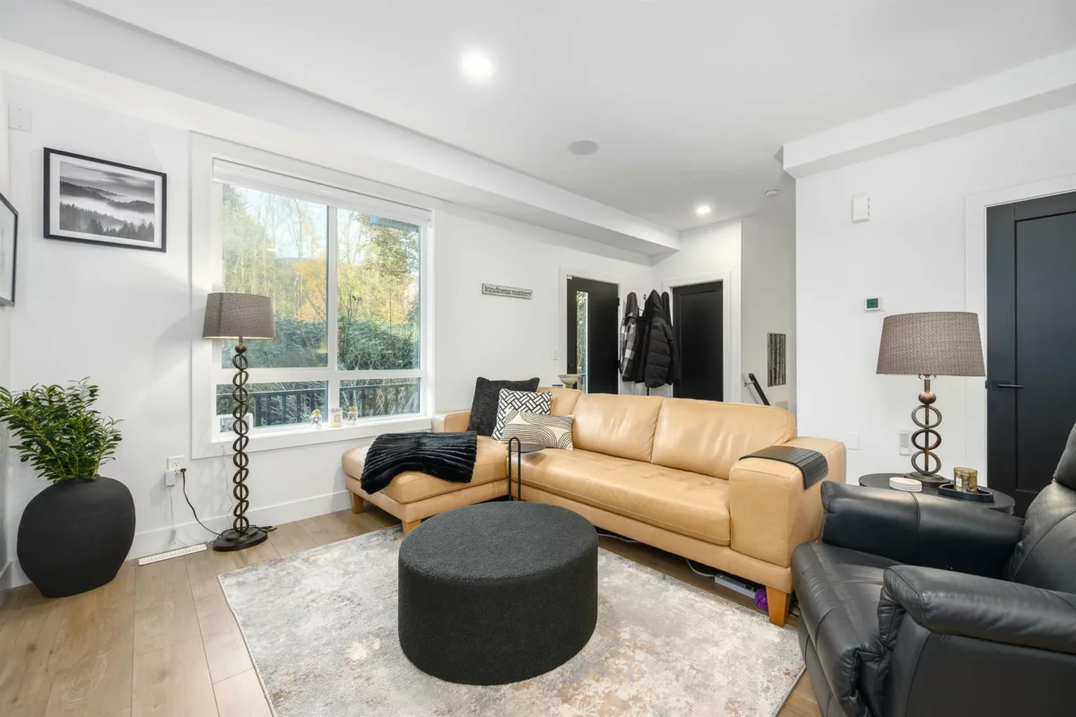 Breakfast Nook Photo of 107 3503 Gislason Avenue, Coquitlam, BC