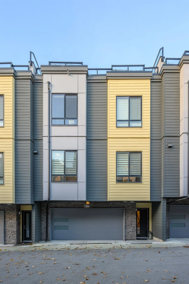 Family Room Photo of 107 3503 Gislason Avenue, Coquitlam, BC