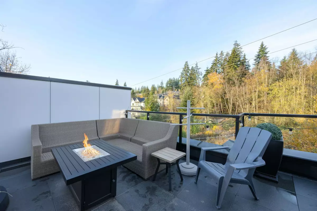 Front Yard Photo of 107 3503 Gislason Avenue, Coquitlam, BC