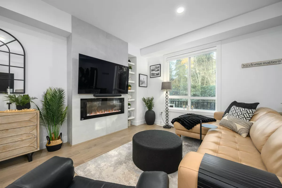 Kitchen Photo of 107 3503 Gislason Avenue, Coquitlam, BC