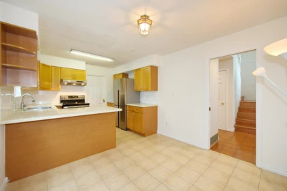 Primary Bathroom Photo of 7203 Bridlewood Court, Burnaby, BC
