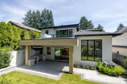 Hot Tub / Spa Photo of 1385 19th Street, West Vancouver, BC
