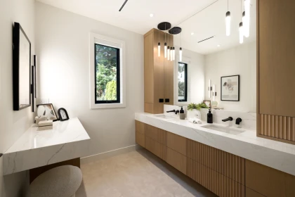Mudroom Photo of 1385 19th Street, West Vancouver, BC