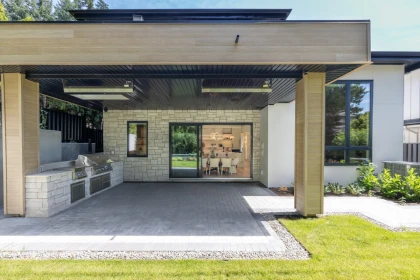 Swimming Pool Photo of 1385 19th Street, West Vancouver, BC