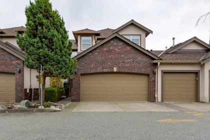 32 2525 Yale Court, Abbotsford, BC, Abbotsford East — 4 bed townhouse for sale