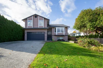 12125 Irving Street, Maple Ridge, BC, Maple ridge — Single Family Residence for sale
