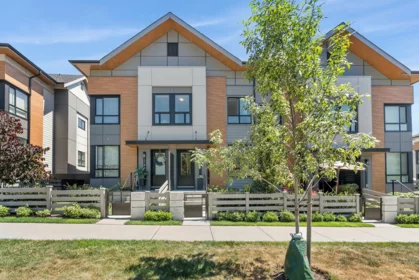 142 15111 Edmund Drive, Surrey, BC, Surrey — Townhouse for sale