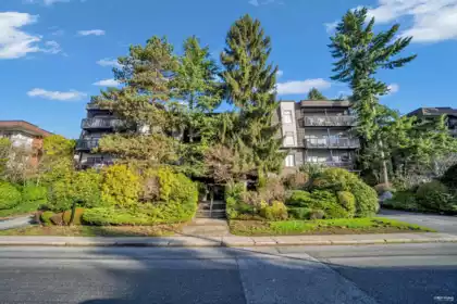 Office / Den Photo of 103 150 E 5th Street, North Vancouver, BC