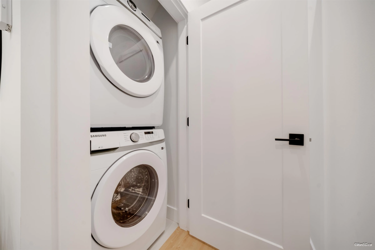 Breakfast Nook Photo of 5958 Hardwick Street, Burnaby, BC