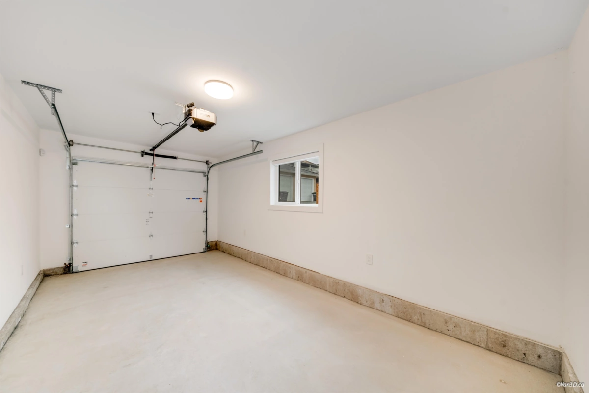 Entry Foyer Photo of 5958 Hardwick Street, Burnaby, BC