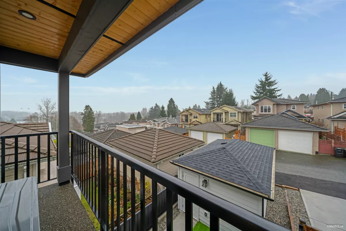 Primary Bathroom Photo of 5958 Hardwick Street, Burnaby, BC