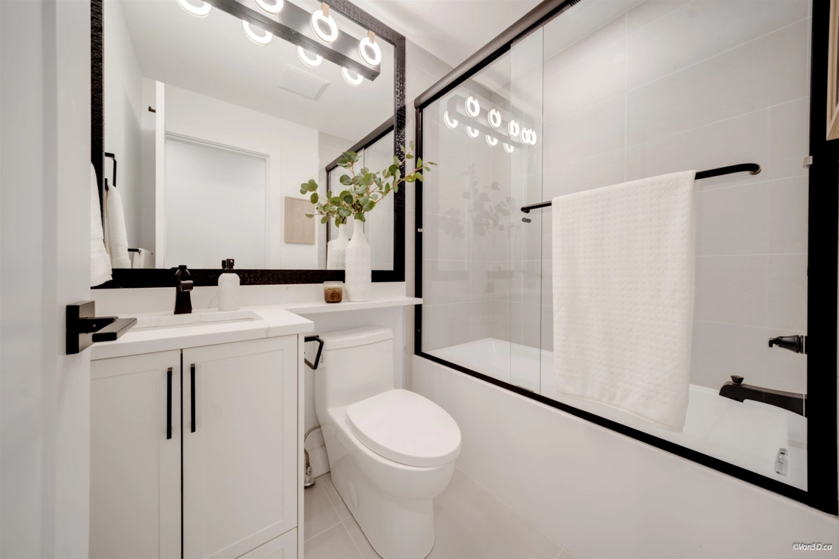 Walk-In Closet Photo of 5958 Hardwick Street, Burnaby, BC