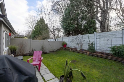 Garden / Landscaping Photo of 9 4811 Blair Drive, Richmond, BC